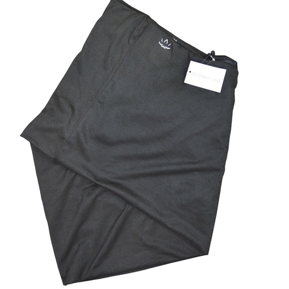 BEYOND YOGA Pocket Infinity Scarf, Deep Grey NEW with Tag - Picture 3 of 9